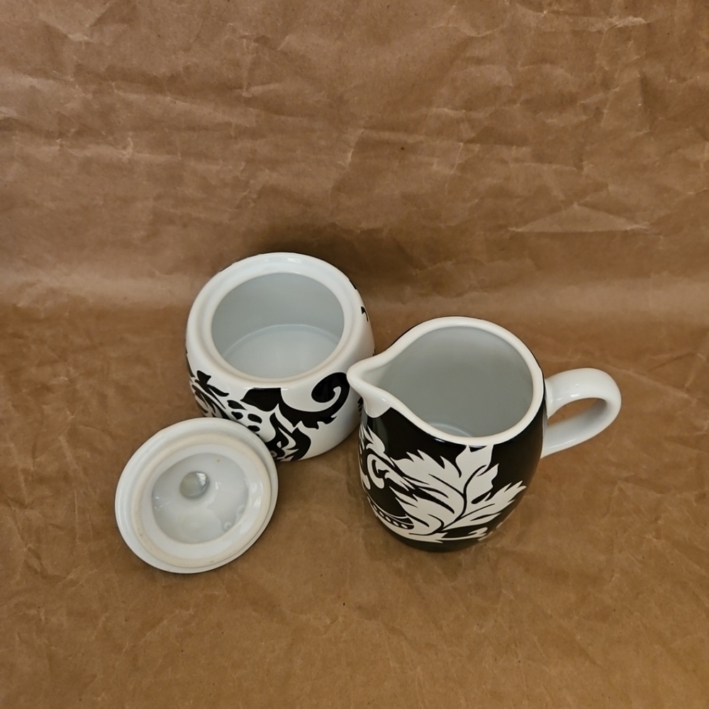Set 222 Fifth Black & White DAMASK Black ART DECO Stoneware Cream And Sugar - Picture 4 of 7